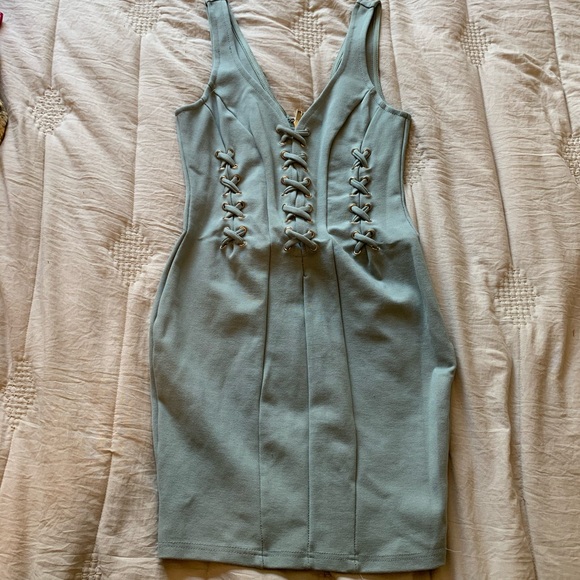 Mint green form fitting mini dress - Picture 1 of 6